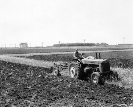 Newark Vintage Tractor & Heritage Show 2024 marks 75 years of efficient John Deere diesel engines